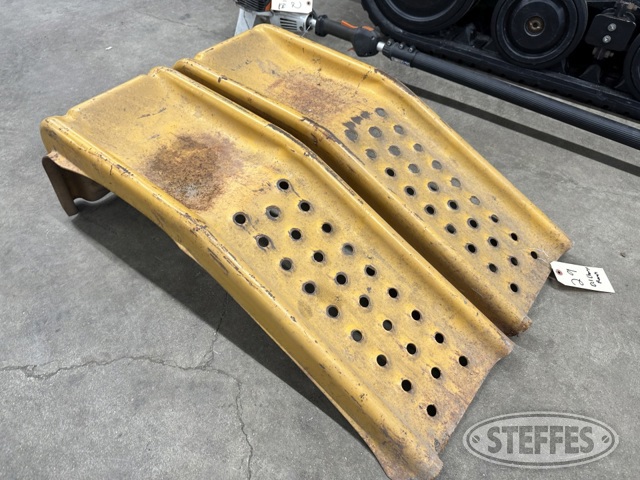 Steel oil changing ramps